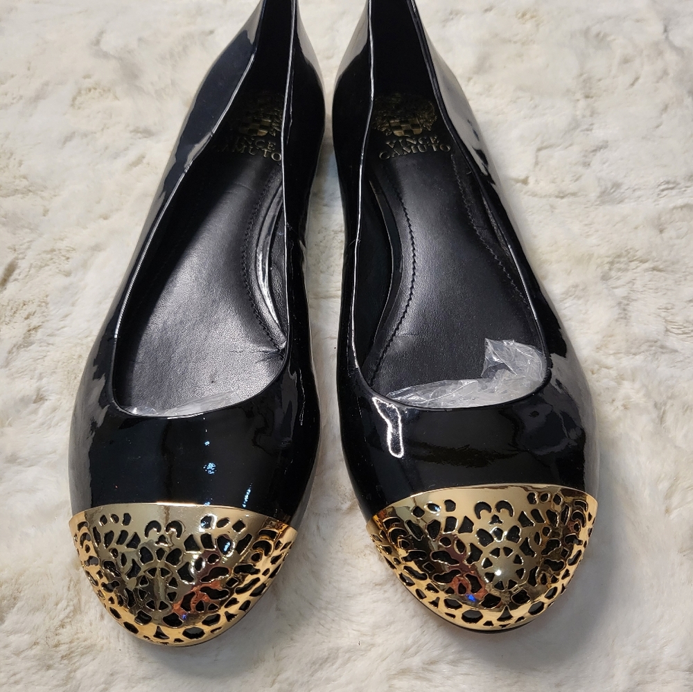 Vince Camuto flats
